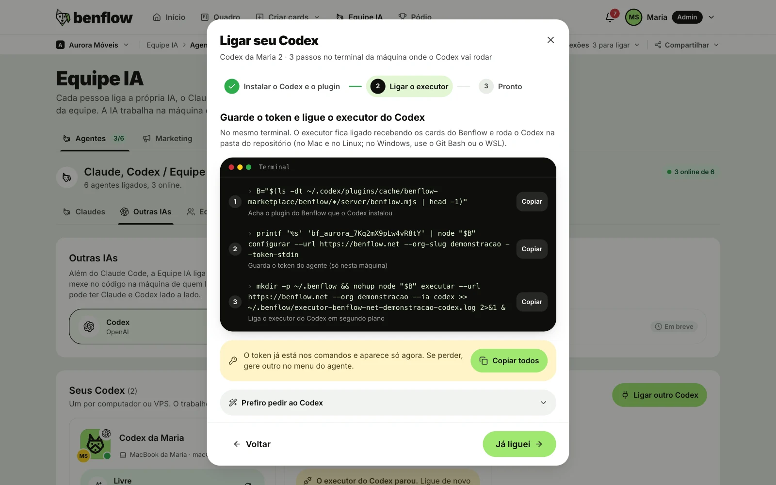 Janela Ligar seu Codex no passo Ligar o executor: Guarde o token e ligue o executor do Codex, com os três comandos do terminal (achar o plugin do benflow que o Codex instalou, guardar o token com configurar --token-stdin e ligar o executor com executar --ia codex em segundo plano), o aviso de que o token aparece só agora com Copiar todos, Prefiro pedir ao Codex recolhido e os botões Voltar e Já liguei