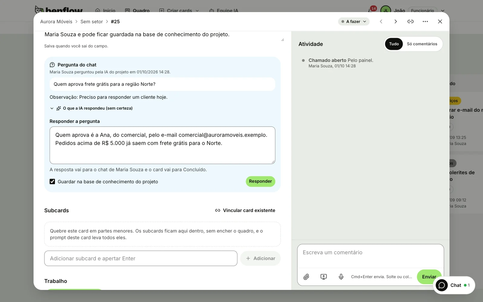 Card de dúvida com a seção Pergunta do chat, a observação, o que a IA respondeu e a caixa Responder a pergunta com a opção Guardar na base de conhecimento do projeto