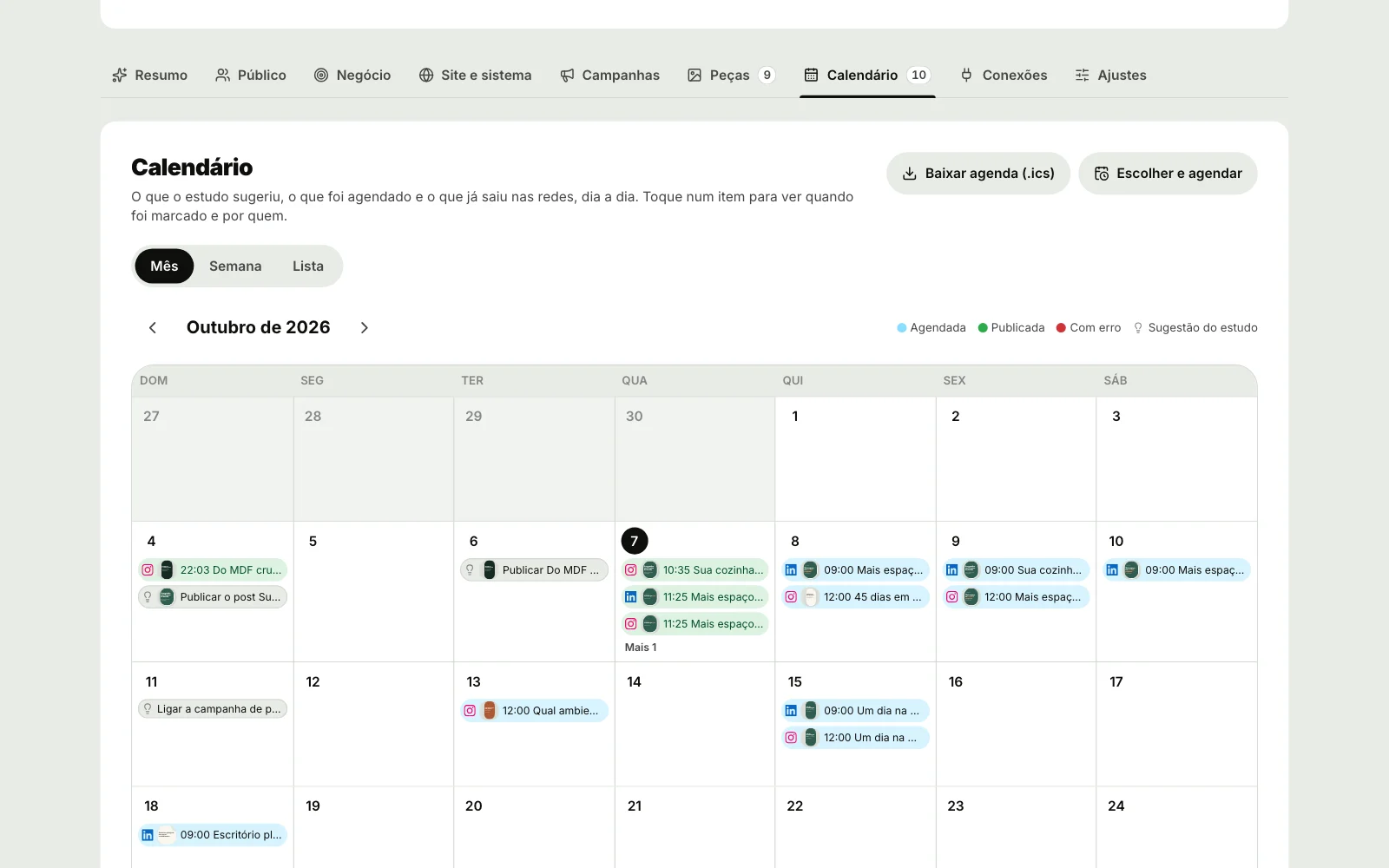Calendário do Marketing da Aurora Móveis no mês, com as peças agendadas e publicadas nos dias