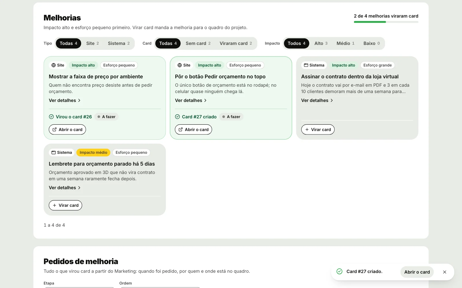 Melhorias do site e do sistema em cartões, cada uma com o botão Virar card
