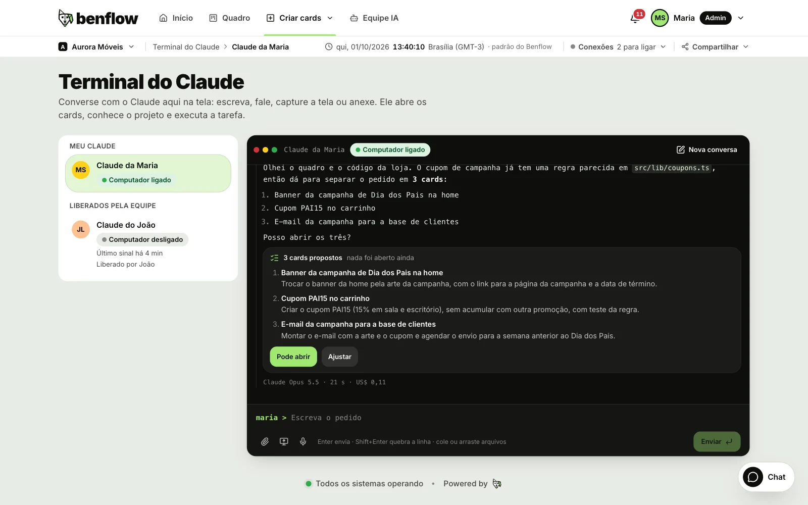 Terminal do Claude com a lista de Claudes à esquerda, com os selos Computador ligado e Computador desligado, e a conversa à direita, com a lista de cards propostos e os botões Pode abrir e Ajustar